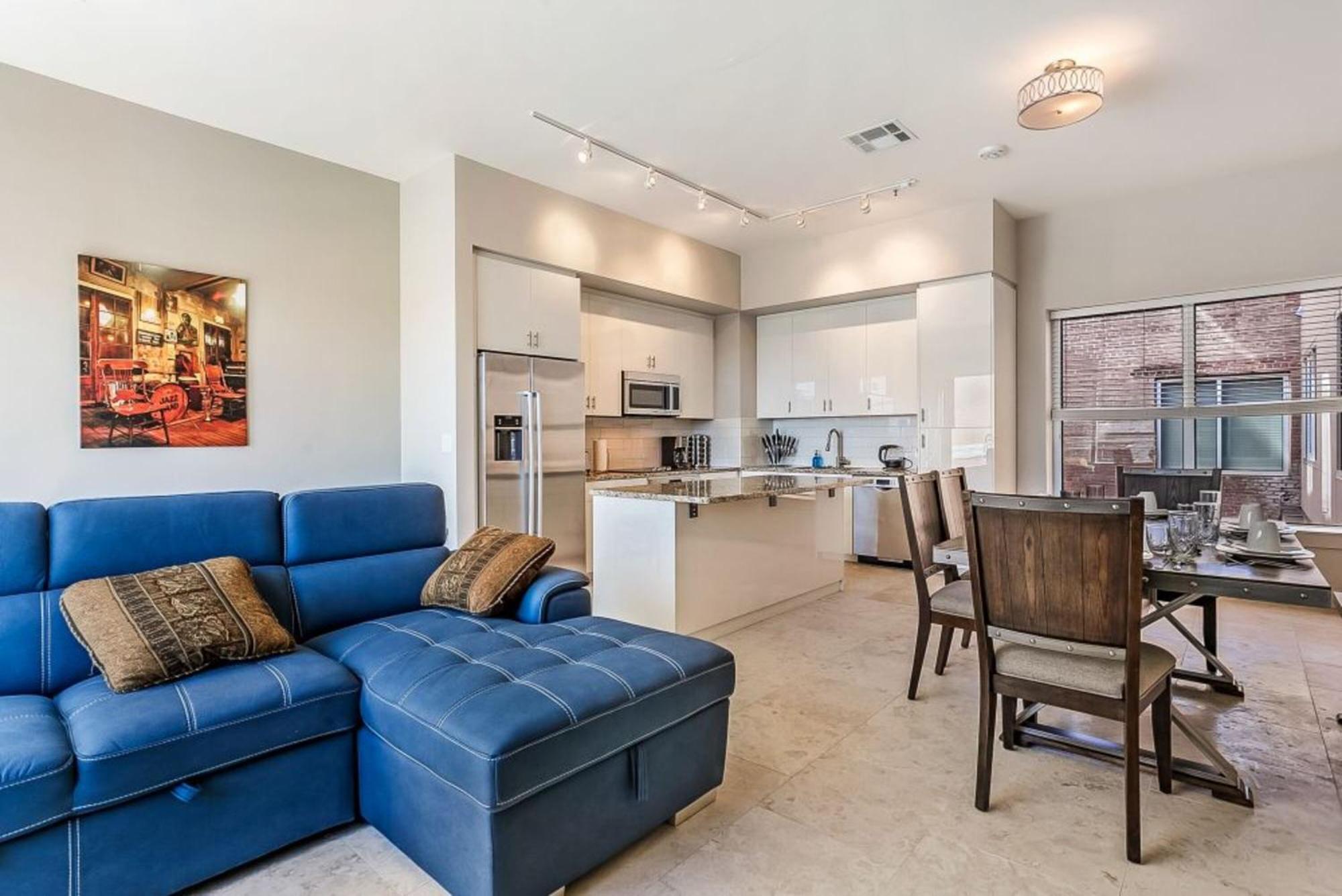 Upscale Condos And Penthouses Close To Canal And Bourbon St Nova Orleães Exterior foto