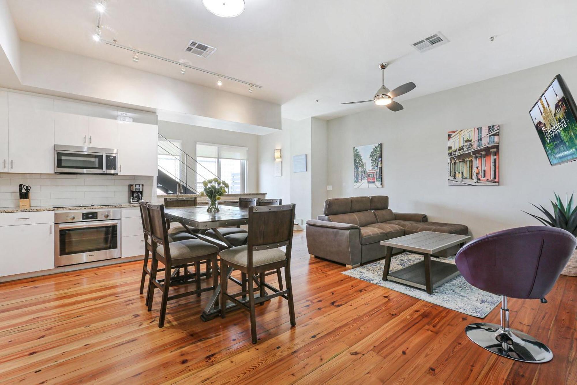 Upscale Condos And Penthouses Close To Canal And Bourbon St Nova Orleães Exterior foto