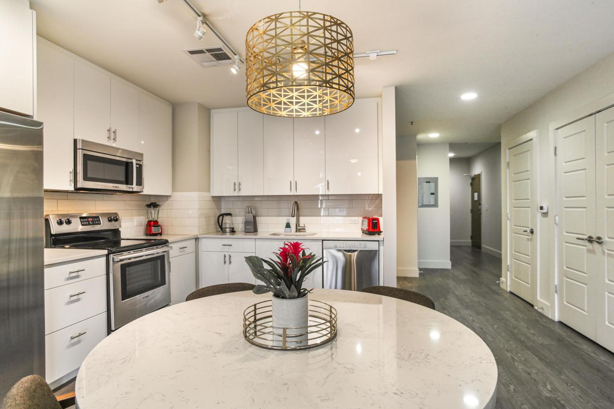 Upscale Condos And Penthouses Close To Canal And Bourbon St Nova Orleães Exterior foto